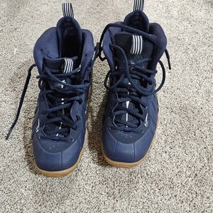 Nike Kids Dark Blue Sneakers with Gum Sole